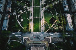 glass-floor-eiffel-tower