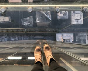 willis-tower-glass-ledge