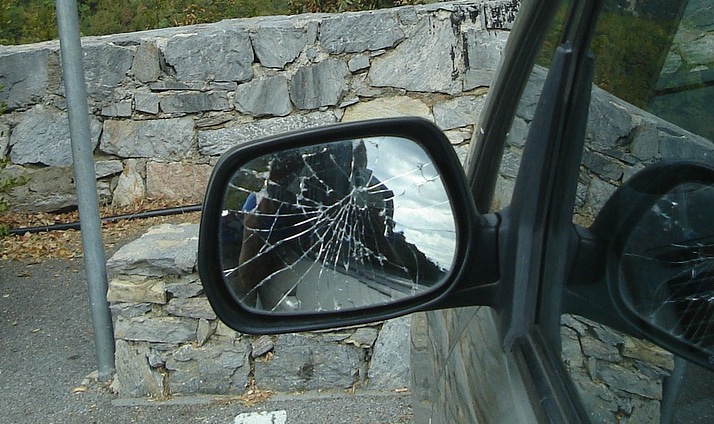 cracked sideview mirror