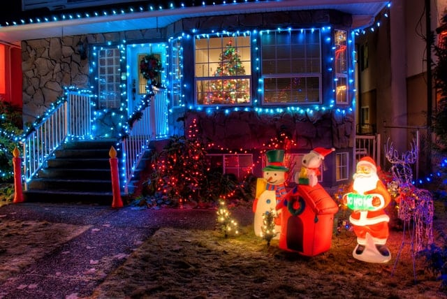 damage-free-holiday-decorating