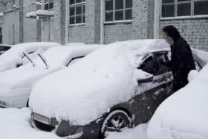 windshield-wiper-up-vs-down-winter-snow-storm