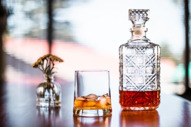 whiskey-tumbler-and-decanter