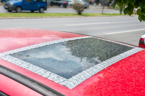 broken-sunroof-glass-replacement