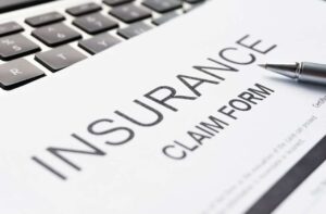 Collaborating With Insurance Companies For Auto Glass Claims